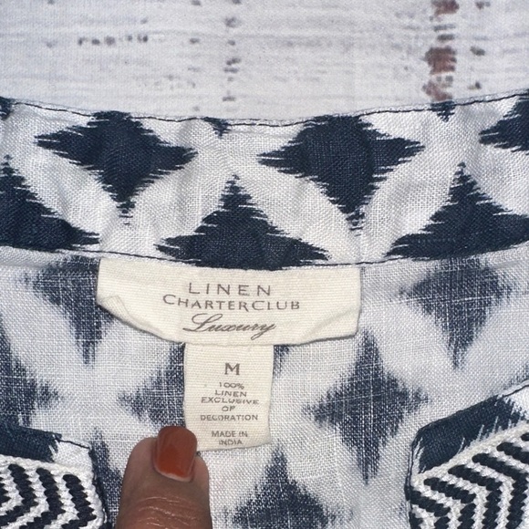 Charter Club Linen Navy and White Patterned Tunic Sz. M - Picture 2 of 9